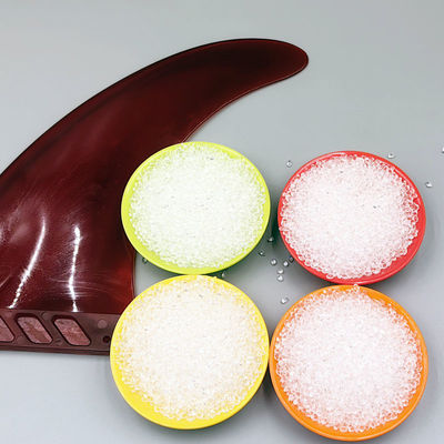 तेजी से बनाने और अच्छे घिसाव प्रतिरोध के लिए पर्यावरण के अनुकूल उच्च पारदर्शी TPU कण