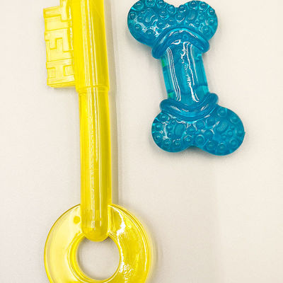 उच्च पारदर्शी टीपीयू पालतू खिलौने लगभग 5-6 मिमी की पारदर्शिता, अच्छा रिबाउंड, उत्कृष्ट दृढ़ता